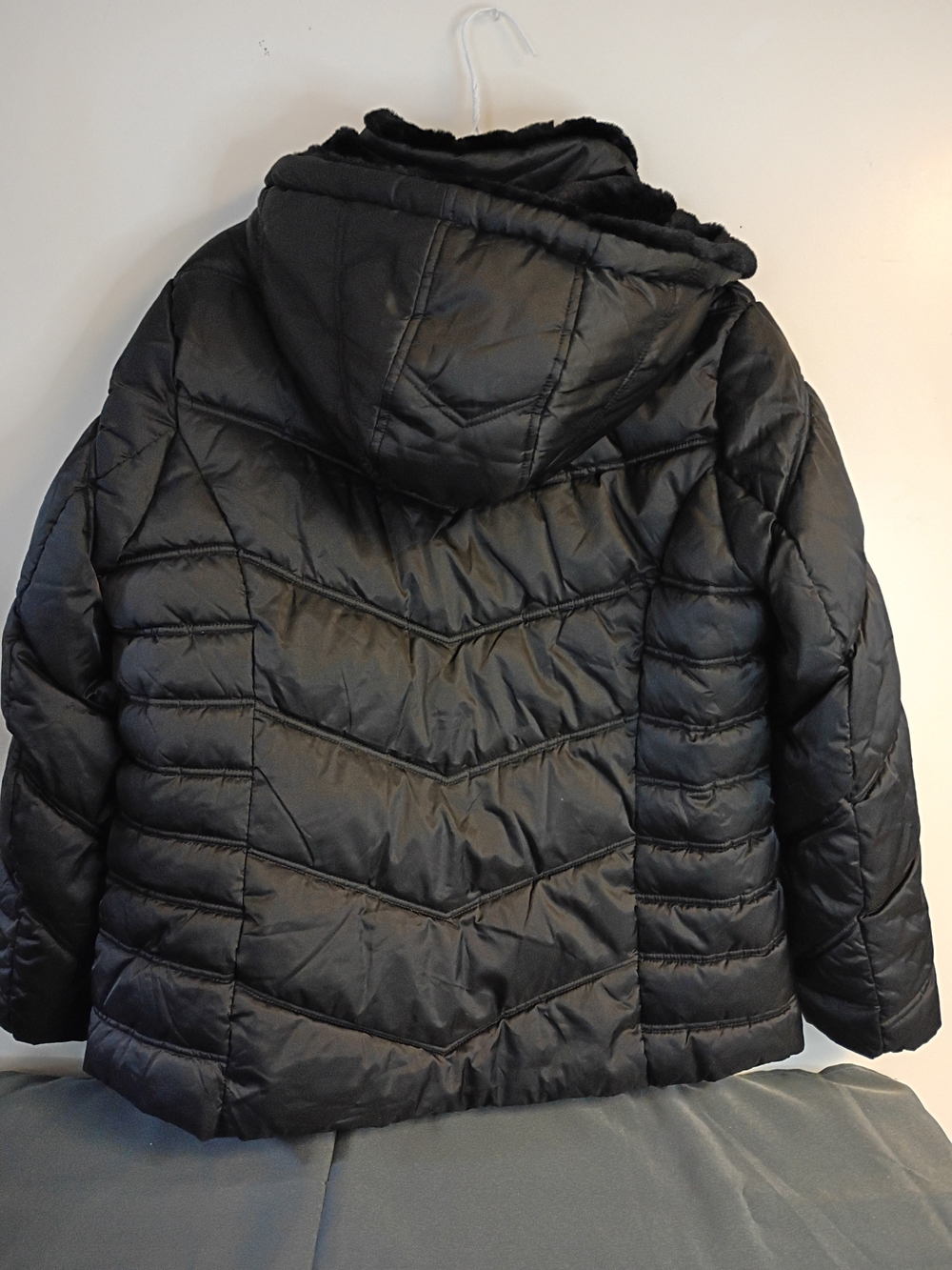 Nautica Black Quilted Puffer Coat with Faux Fur Collar - Picture 6 of 6